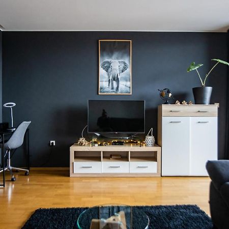 Hermes Apartment & 2 Free Garage Secured Parkings Ljubljana Extérieur photo