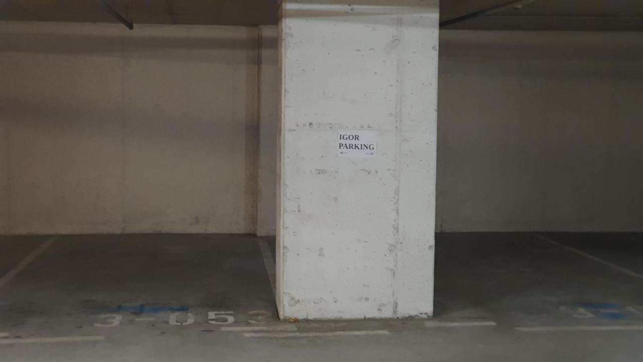 Hermes Apartment & 2 Free Garage Secured Parkings Ljubljana Extérieur photo