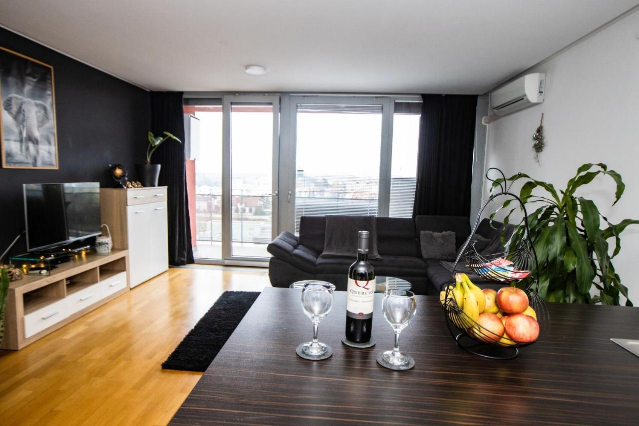 Hermes Apartment & 2 Free Garage Secured Parkings Ljubljana Extérieur photo