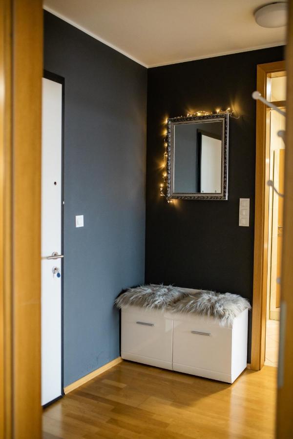 Hermes Apartment & 2 Free Garage Secured Parkings Ljubljana Extérieur photo