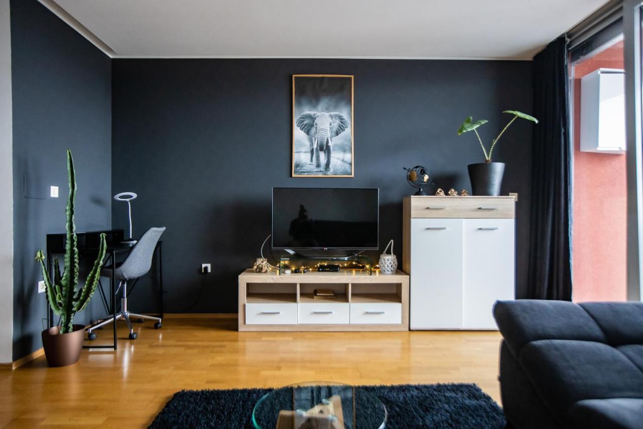 Hermes Apartment & 2 Free Garage Secured Parkings Ljubljana Extérieur photo