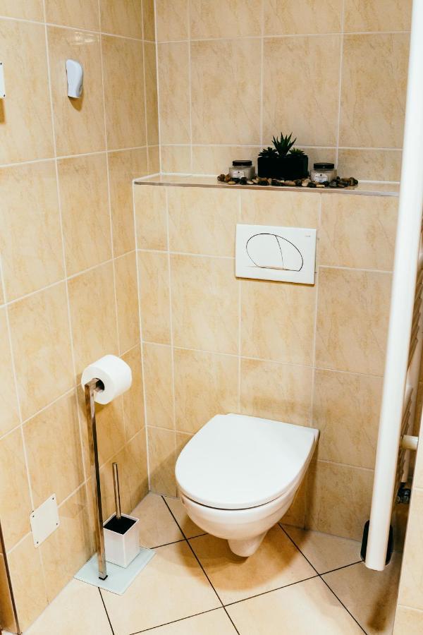Hermes Apartment & 2 Free Garage Secured Parkings Ljubljana Extérieur photo